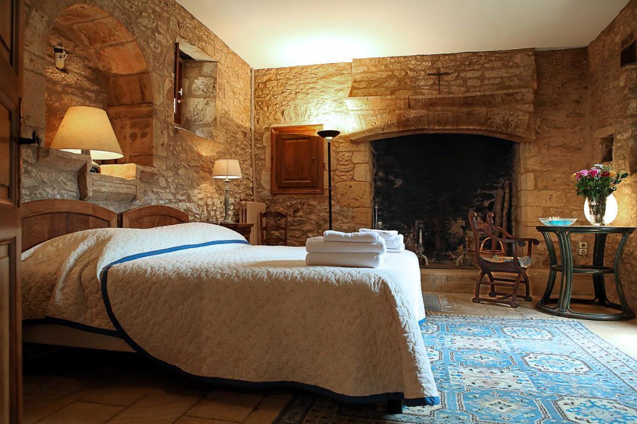 Chambres D'Hotes Avec Piscine La Rossillonie Beynac-et-Cazenac Dış mekan fotoğraf