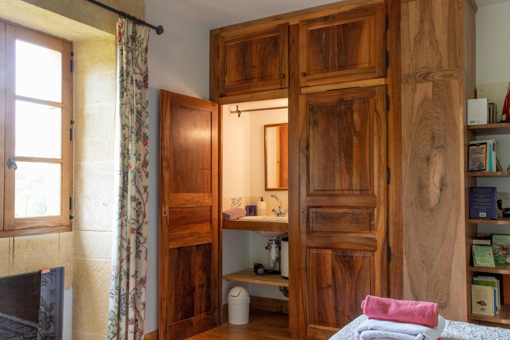Chambres D'Hotes Avec Piscine La Rossillonie Beynac-et-Cazenac Oda fotoğraf