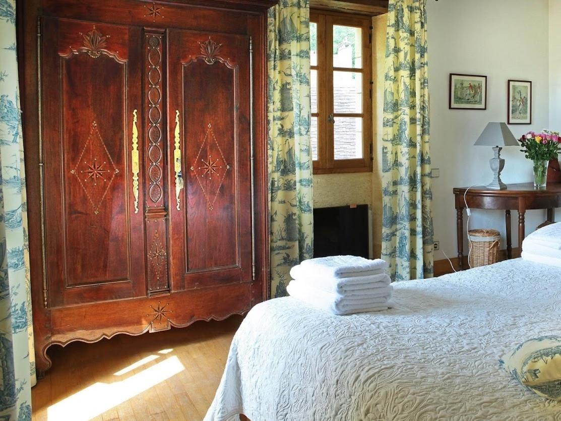 Chambres D'Hotes Avec Piscine La Rossillonie Beynac-et-Cazenac Oda fotoğraf