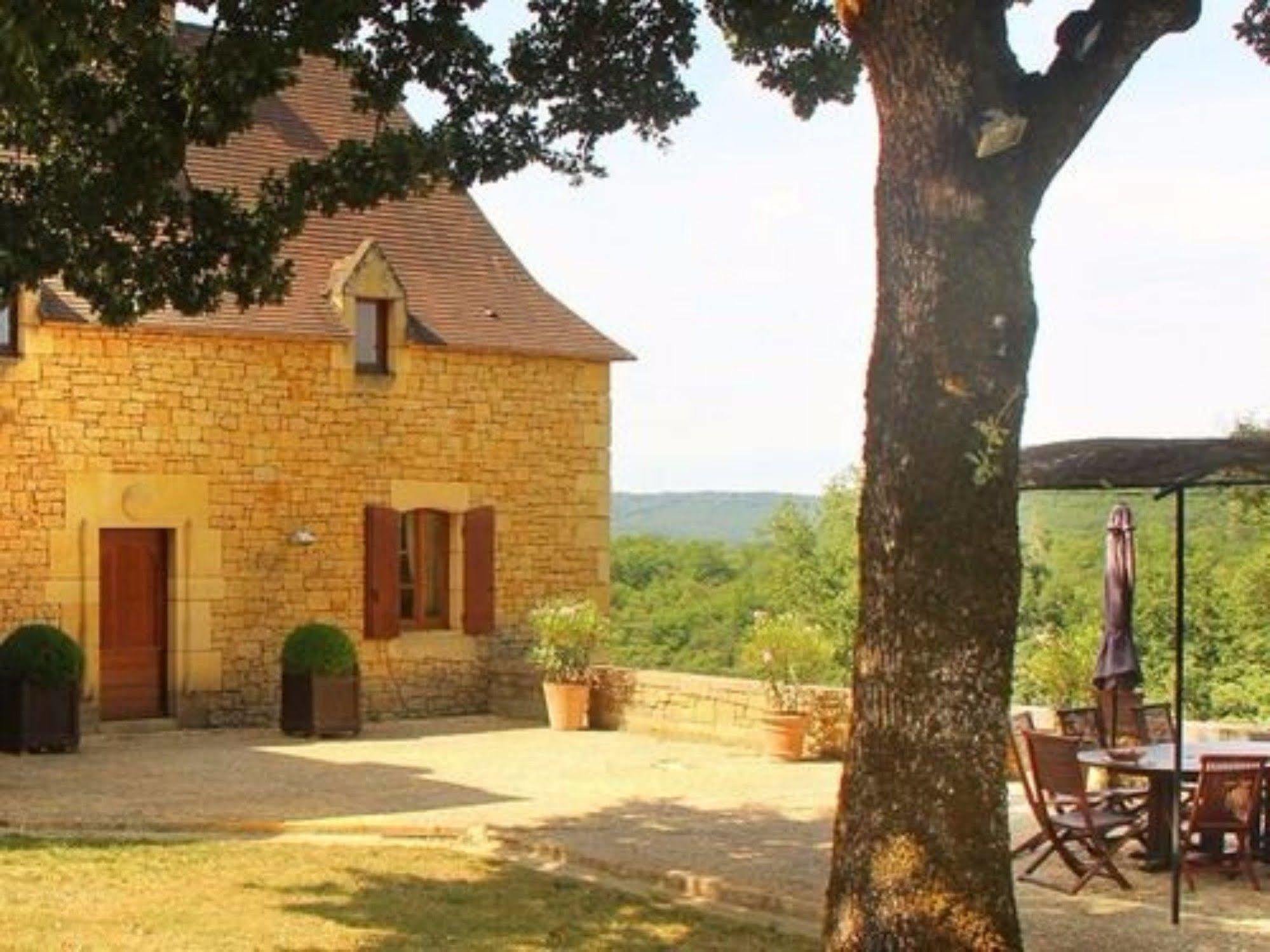 Chambres D'Hotes Avec Piscine La Rossillonie Beynac-et-Cazenac Dış mekan fotoğraf